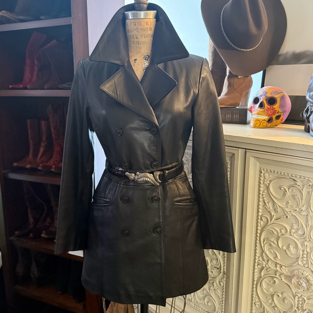 Elegant Black Leather Women's Peacoat